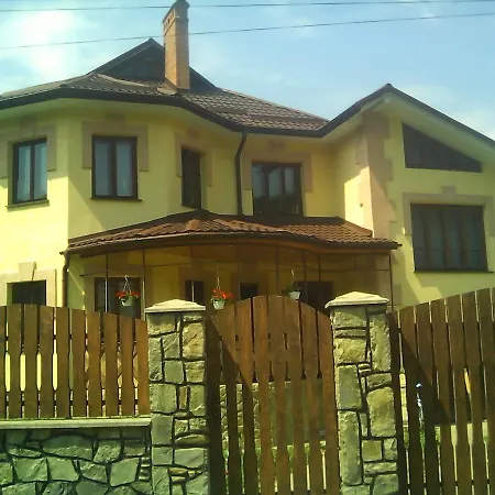 U Gostinnoyi Marichky Гостьовий будинок *
